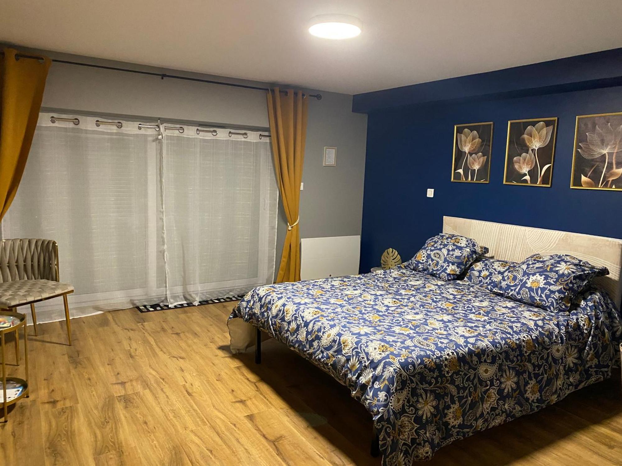 Bed and Breakfast Chez Marie Et Angel Отён Экстерьер фото